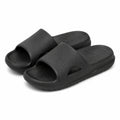 Claquettes 38/39 noires en matière synthétique moulée - semelle texturée antidérapante